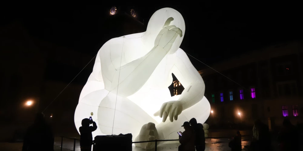 В столице Латвии проходит фестиваль света Staro Rīga, на котором можно увидеть более 40 световых объектов.