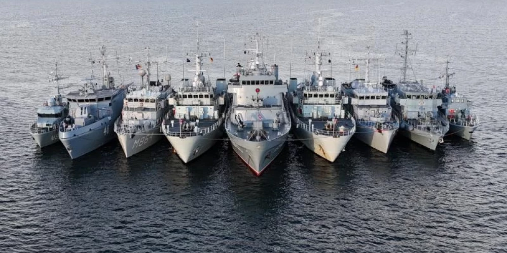 Минные тральщики из семи стран прибыли в Ригу.