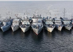 Международная миссия на воде: семь кораблей НАТО вошли в рижский порт