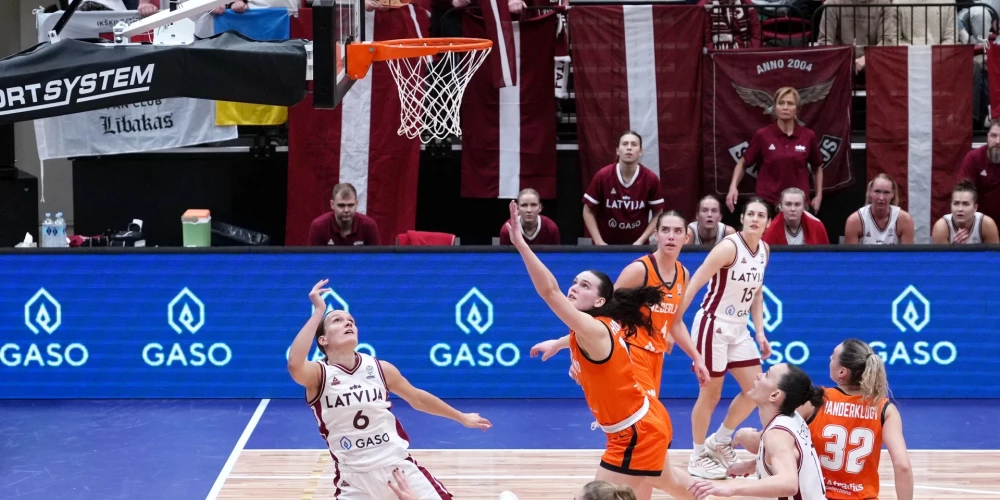 Сборная Латвии контролировала ход игры.