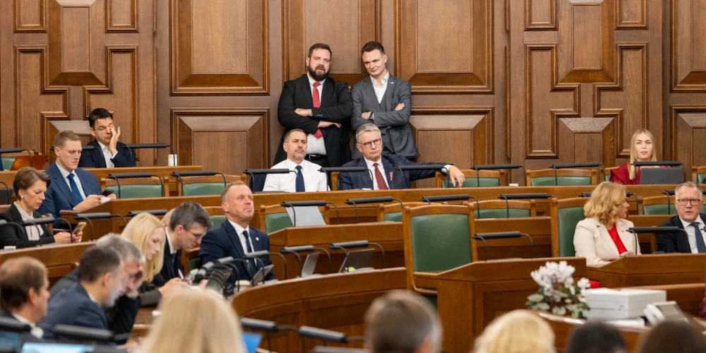 Deputāti kompensācijās septembrī saņēmuši 25 738 eiro, visairāk - Maslovskis, Indriksone un Kļaviņa.