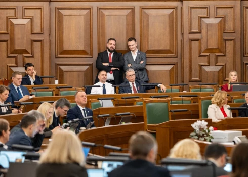 Deputāti kompensācijās septembrī saņēmuši 25 738 eiro, visairāk - Maslovskis, Indriksone un Kļaviņa.