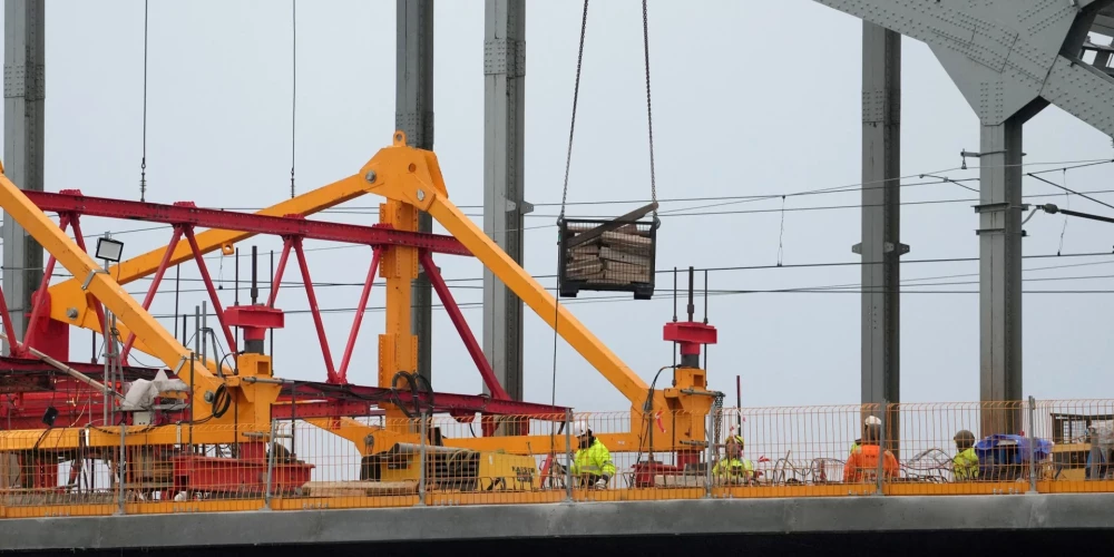 Pēc FM priekšlikuma valdība uzdod SM pārskatīt “Rail Baltica” izdevumus.