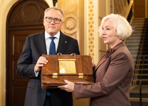 Opozīcijas deputāti norāda uz valsts budžeta datu nepieejamību.