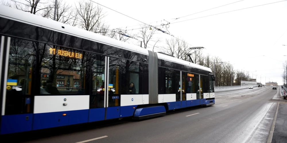 17. novembrī sabiedriskais transports kursēs pēc brīvdienu grafika.