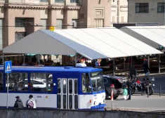 Не запутайтесь! Сегодня общественный транспорт курсирует по расписанию выходного дня, вечером - перекрытия и объезды