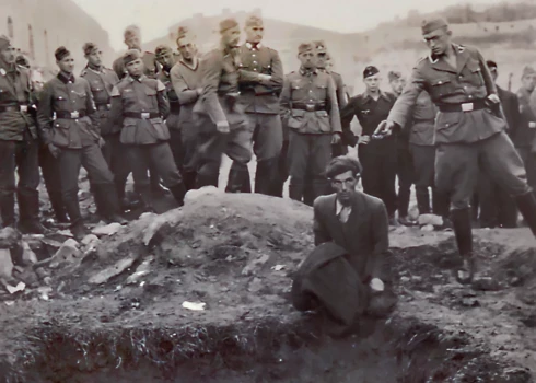 84 года спустя раскрыта тайна фотографии, известной как «Последний еврей в Виннице».