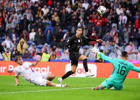 Portugāle rotaļīgi izrēķinājās ar Armēniju (foto: Scanpix / AP)