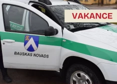 В Бауске ищут начальника муниципальной полиции - предыдущий был уволен после скандала с отстрелом собак