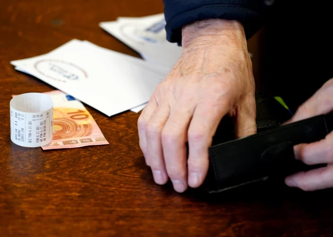 Vairums iedzīvotāju Latvijā ienākumus gūst no darba samaksas