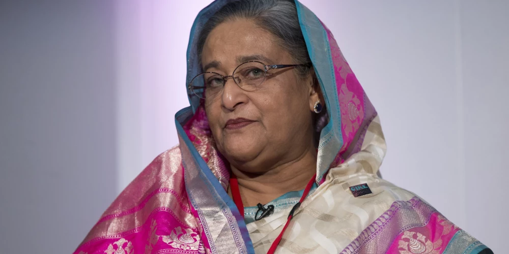 Bijušās Bangladešas premjeres Šeihas Hasinas lēmums apspiest protestus ar vardarbīgām metodēm rezultējās 1400 cilvēku nāvē.