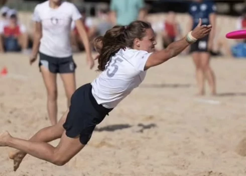 Spēlē pret Čehiju latvietēm trīs reizes šķīvīti ieskaites zonā notvēra Sabīne Muceniece.