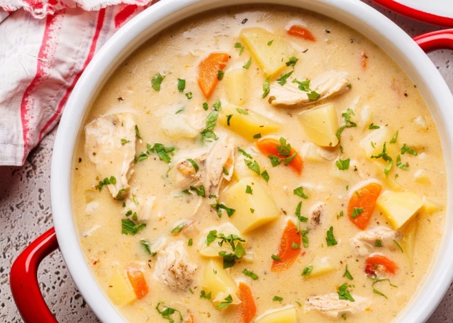 Кремовый куриный суп, который нравится всем: простой и без лишних шагов