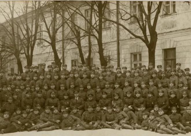 Miers un brīvība! Pirmie mierīgie neatkarības svētki – 1921. gada 18. novembris