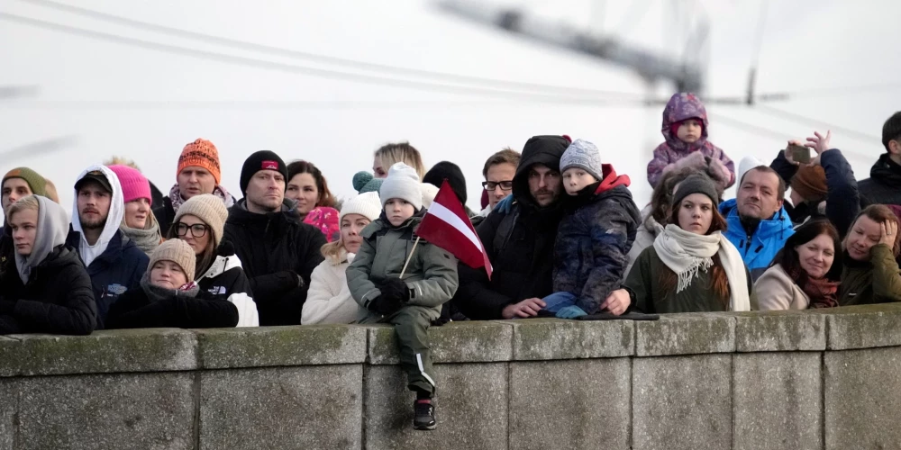 18 ноября — парад в честь независимости Латвии.