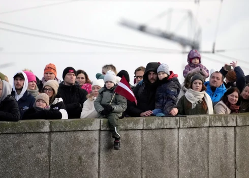 18 ноября — парад в честь независимости Латвии.