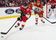Balinskim rezultatīva piespēle "Panthers" uzvarā pār "Canucks" NHL spēlē