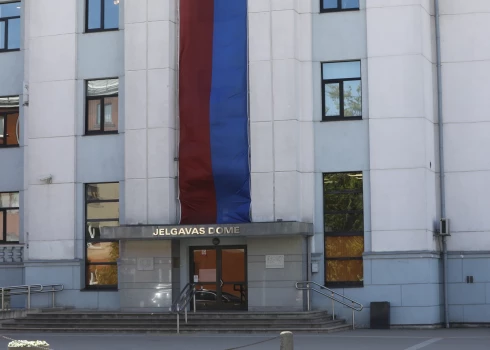 Jelgavas domes ēka.