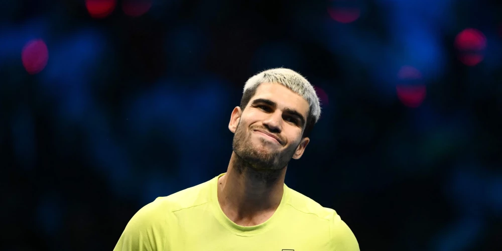 Karloss Alkarass nesen piedzīvoja sāpīgu neveiksmi "ATP Finals" finālspēlē pret Janiku Sineru
