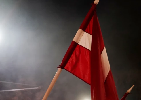 Латвиец добивается единых правил исполнения государственного гимна.