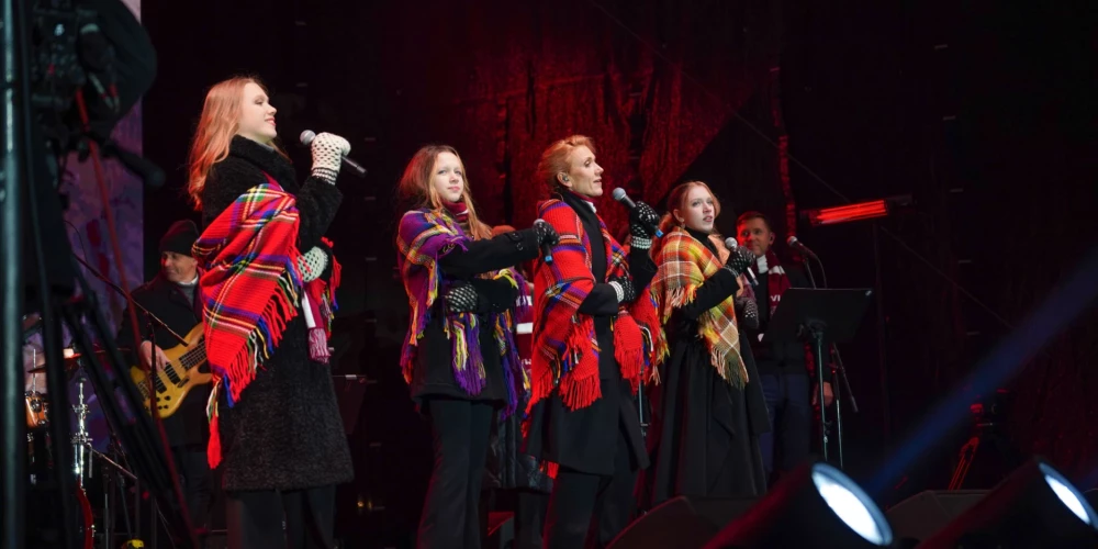  Svētku koncerts pie Brīvības pieminekļa