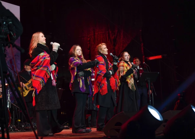  Svētku koncerts pie Brīvības pieminekļa