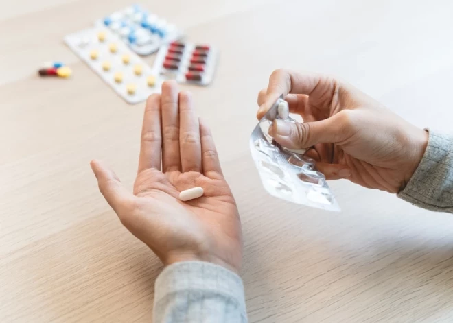 Speciālists: ir maksimāli jāsamazina antibiotiku lietošana