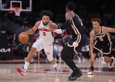 "Hawks" bez Porziņģa zaudē Detroitas "Pistons", kas turpina savu garāko uzvaru sēriju 17 gadu laikā