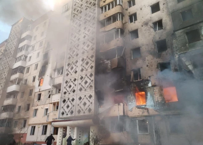 Karš Ukrainā: krievu droni nogalina desmit cilvēku, vairāki desmiti ievainoti