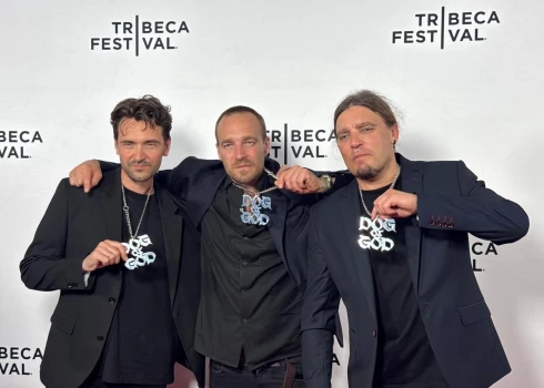 "Dieva suņa" komanda Traibekas festivālā.