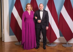 ФОТО: приглашенные блистают элегантностью на приеме в Рижском замке 18 ноября