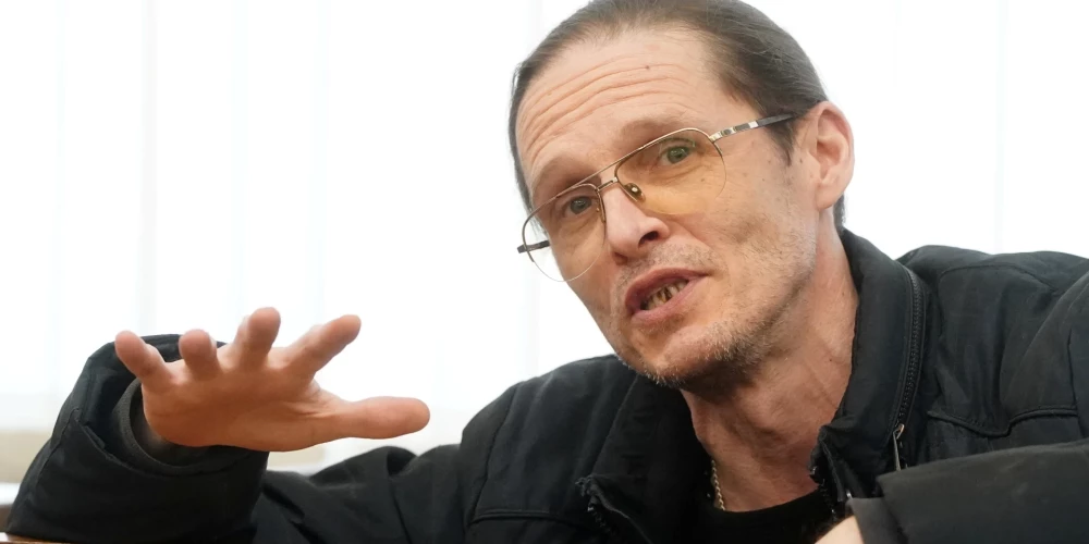 Krivošejs saņem cietumsodu par rupju uzvedību tiesas zālē.