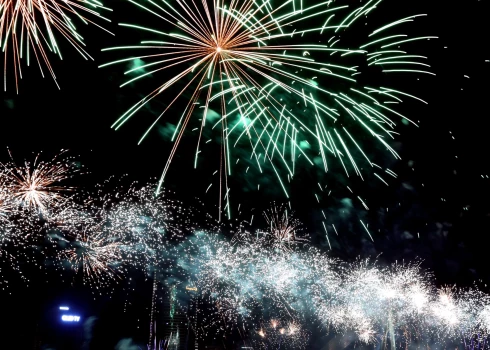 Rīga gatavojas ieviest stingrāku pirotehnikas regulējumu.