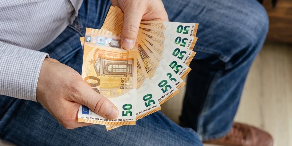 Правительство обещает повышение уровня жизни.