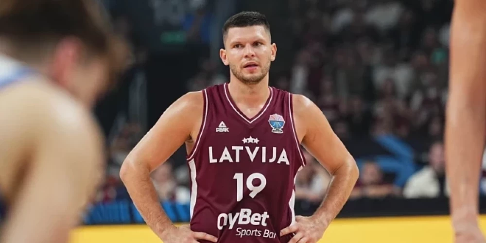 Vai Rihards Lomažs kļūs par Daira Bertāna pēcnācēju izlases kapteiņa lomā?