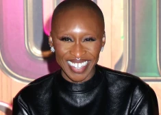 Filmas “Ļaunā” zvaigzne Sintija Erīvo atklāj sāpīgo pēdējo tikšanos ar savu tēvu