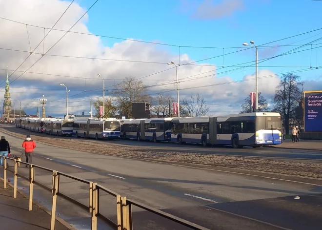 После праздничного коллапса: мэр Риги требует пересмотреть движение транспорта