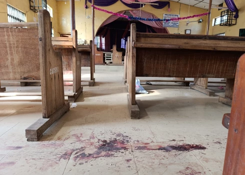 Nigērijā uzbrukumā dievnamam nogalināti divi cilvēki. 