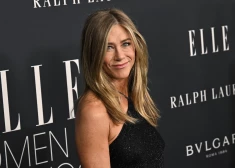 Dženifera Anistone atklāj sirdi plosošu patiesību par savu cīņu ar neauglību