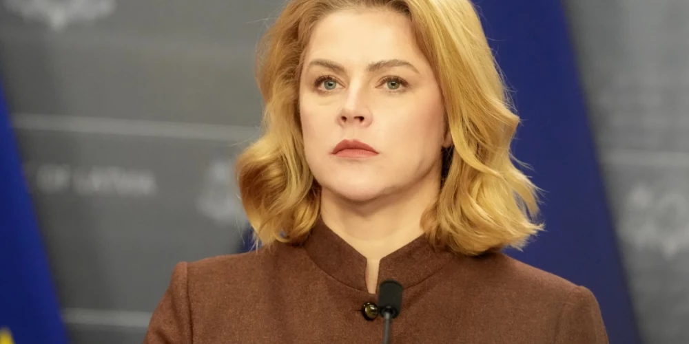 Ministru prezidente Evika Siliņa (JV).