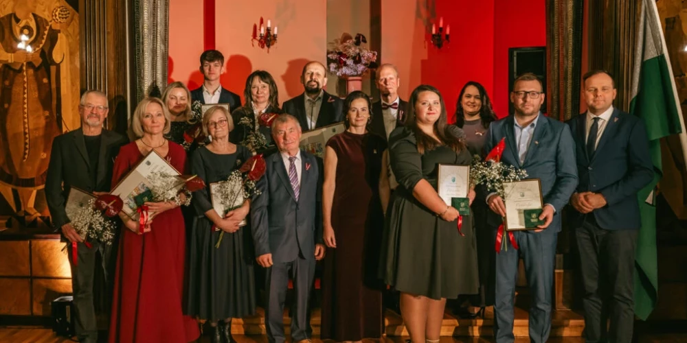 Apbalvojumu “Goda novadnieks” un “Gada novadnieks” pasniegšanas ceremonija Siguldas Jaunajā pilī.