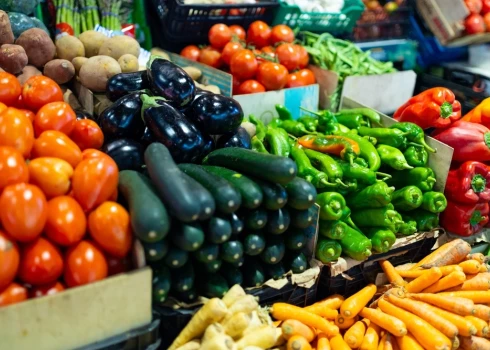 Латвийские фермеры предупреждают - скоро на полках могут остаться лишь импортные овощи!