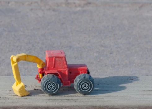 Мест в государственных и муниципальных детских садах для детей до трех лет зачастую не хватает.