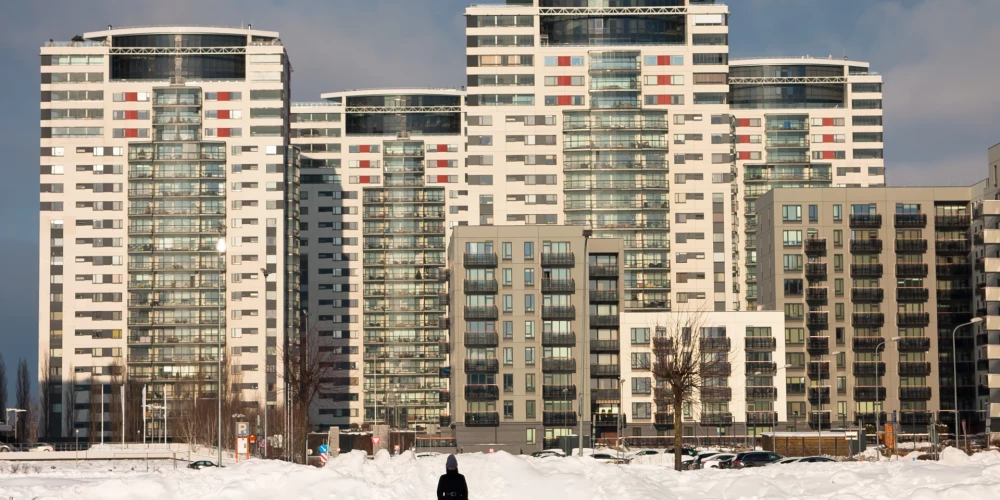 На фото — большой жилой комплекс на улице Сканстес в Риге.