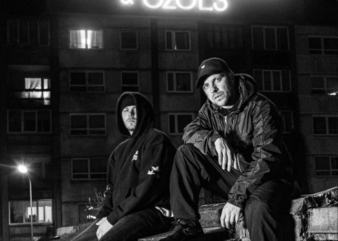 22. novembrī koncertzālē "Palladium" notiks viens no šī gada jaudīgākajiem hiphopa notikumiem - koncerts "Dubultslazds", kurā uz vienas skatuves apvienosies divi Latvijas repa smagsvari: Ozols un Sudrabu Sirds.