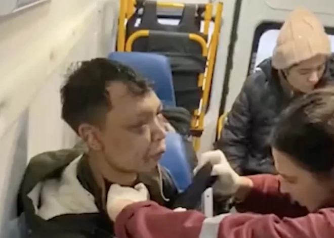 VIDEO: Baltkrievijas robežsargi pie Latvijas robežas atrod divus "pārbiedētus kubiešus"