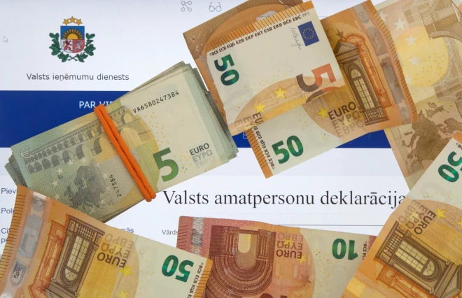 Valsts ieņēmuma dienesta informācija liecina, ka valsts pārvaldē strādā simtiem ierēdņu, kuri nemāk vai negrib pareizi aizpildīt amatpersonu deklarācijas.