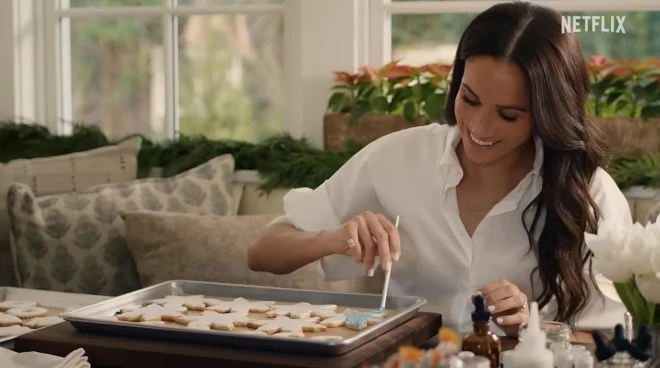 Megana apglezno cepumiņus.