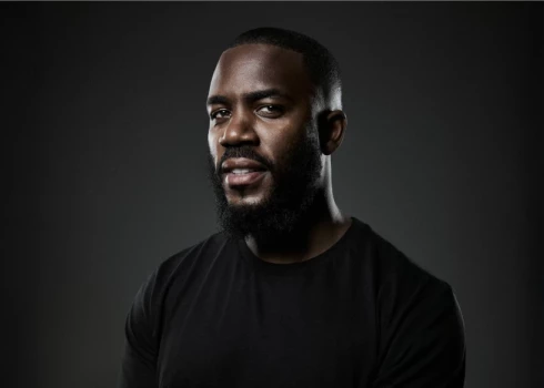 Mo Gilligan собрал аншлаги по всему миру — теперь очередь Латвии.