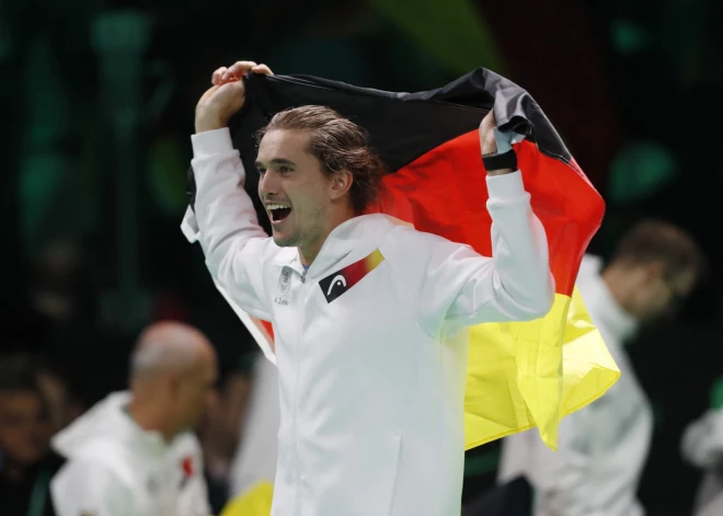 Vācijas tenisisti ar uzvaru izšķirošajā dubultspēlē sasniedz Deivisa kausa pusfinālu